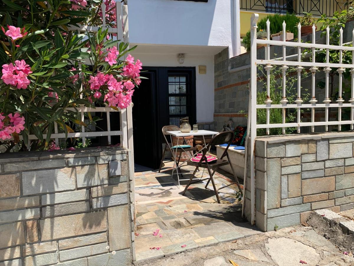 Gemuetliches Appartement In Ano Poli Thessaloniki Exterior photo